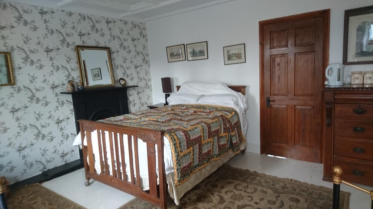 Kidwelly Middle Mill Bed & Breakfast エクステリア 写真
