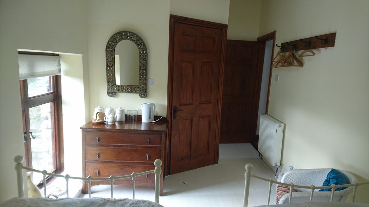 Kidwelly Middle Mill Bed & Breakfast エクステリア 写真