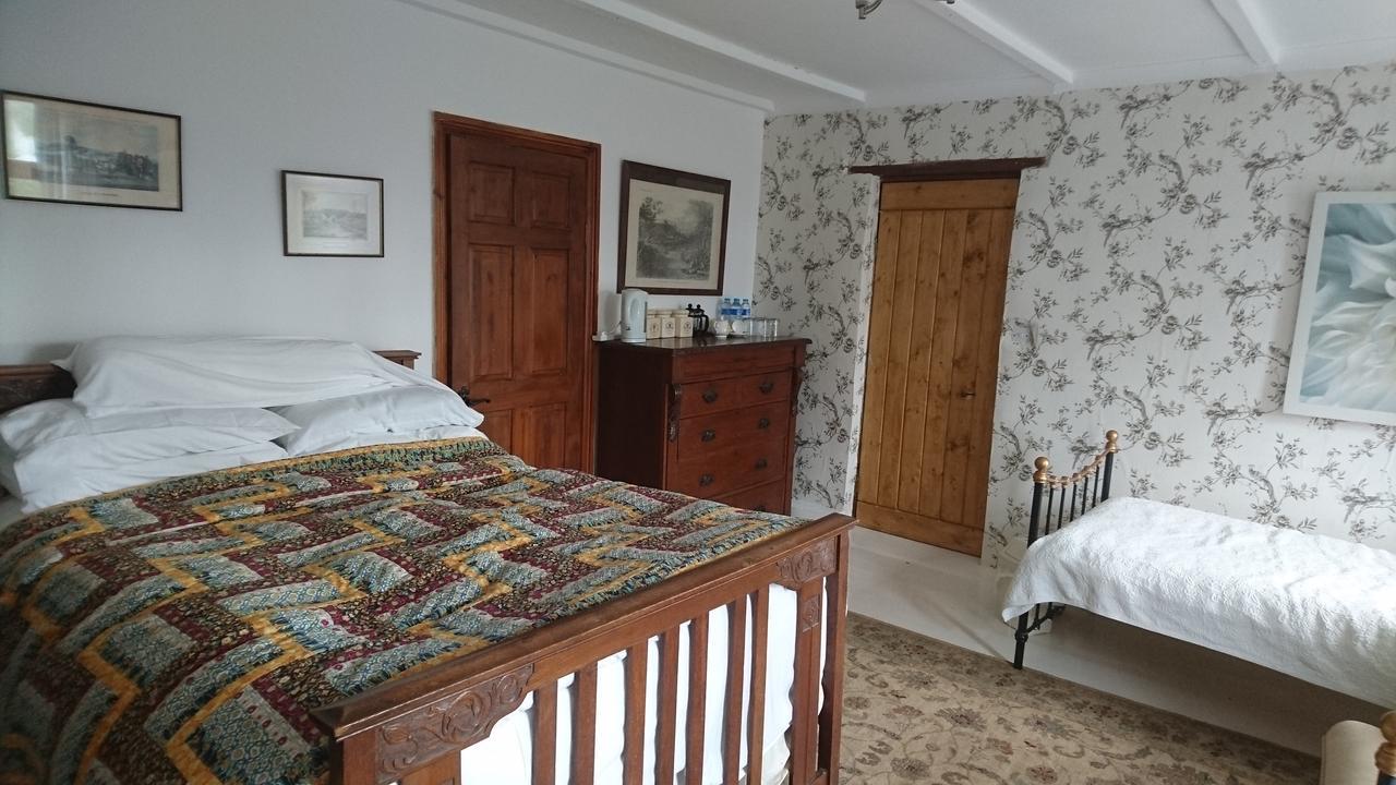 Kidwelly Middle Mill Bed & Breakfast エクステリア 写真