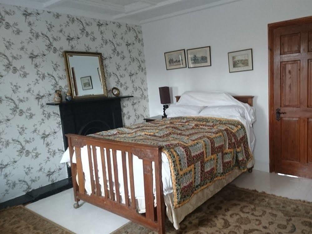 Kidwelly Middle Mill Bed & Breakfast エクステリア 写真
