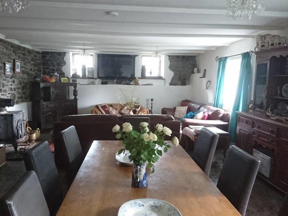 Kidwelly Middle Mill Bed & Breakfast エクステリア 写真