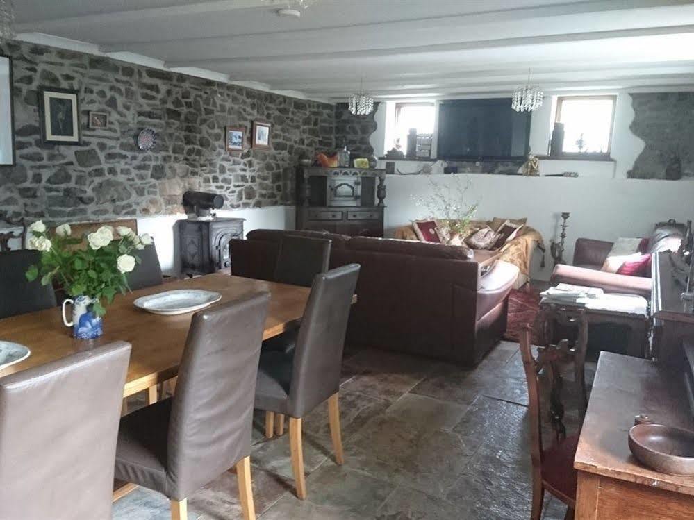 Kidwelly Middle Mill Bed & Breakfast エクステリア 写真
